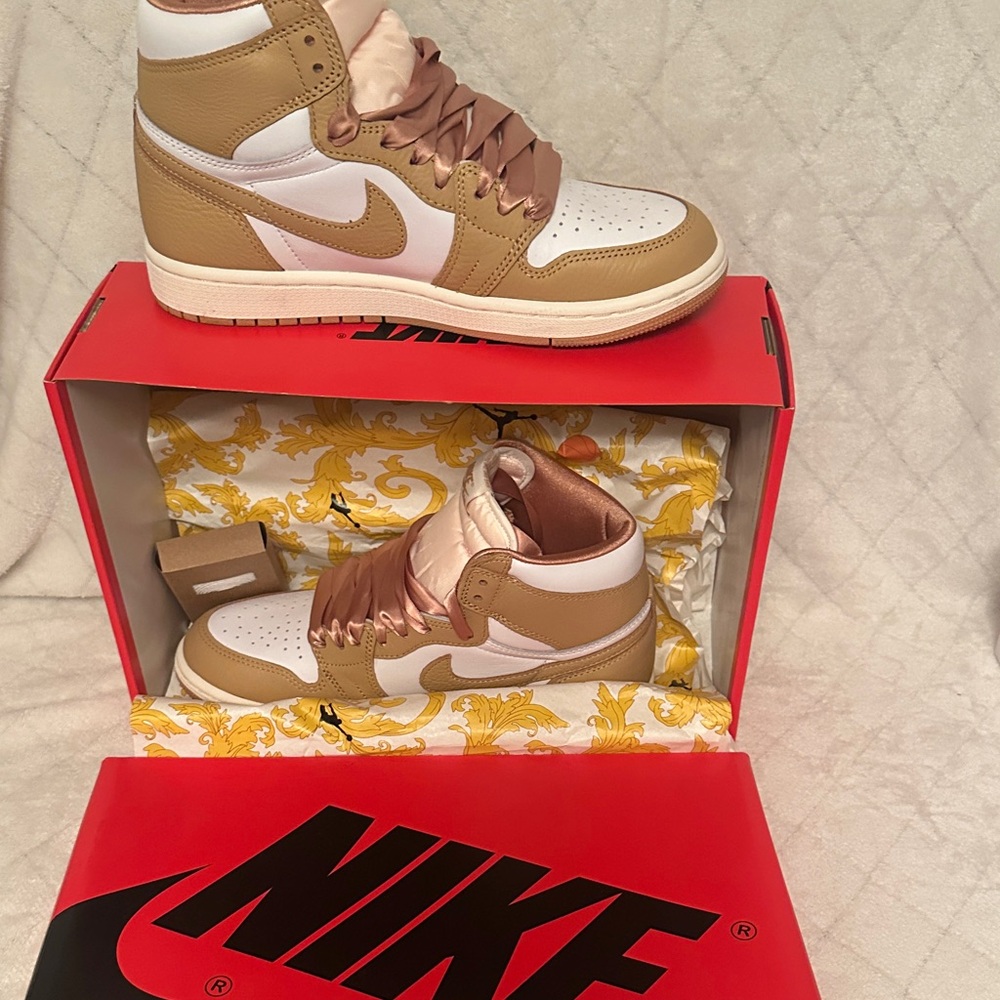 AJ1 Retro High-Praline Brown/White - Picture 2 of 3
